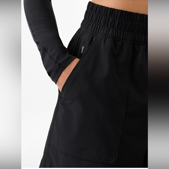 Athleta Wayfind High Rise 5” Shorts - Picture 3 of 7